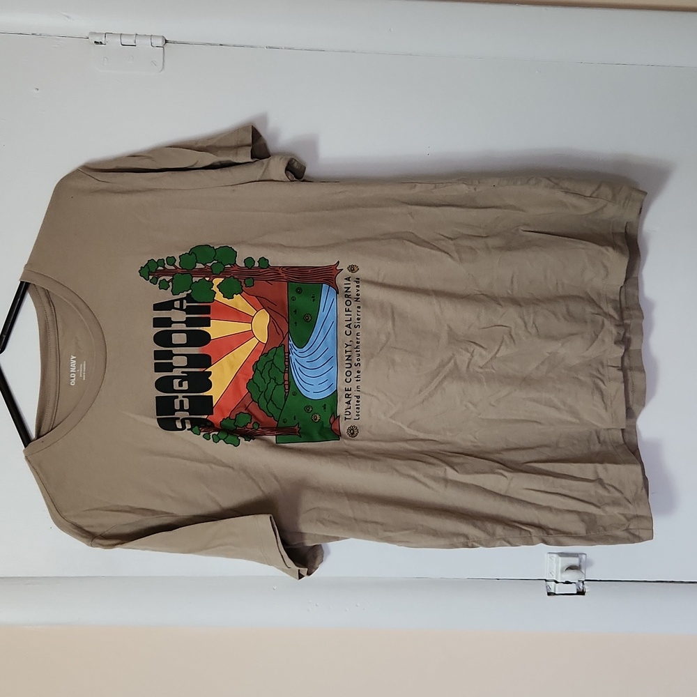 Large Old Navy Sequoia T-shirt